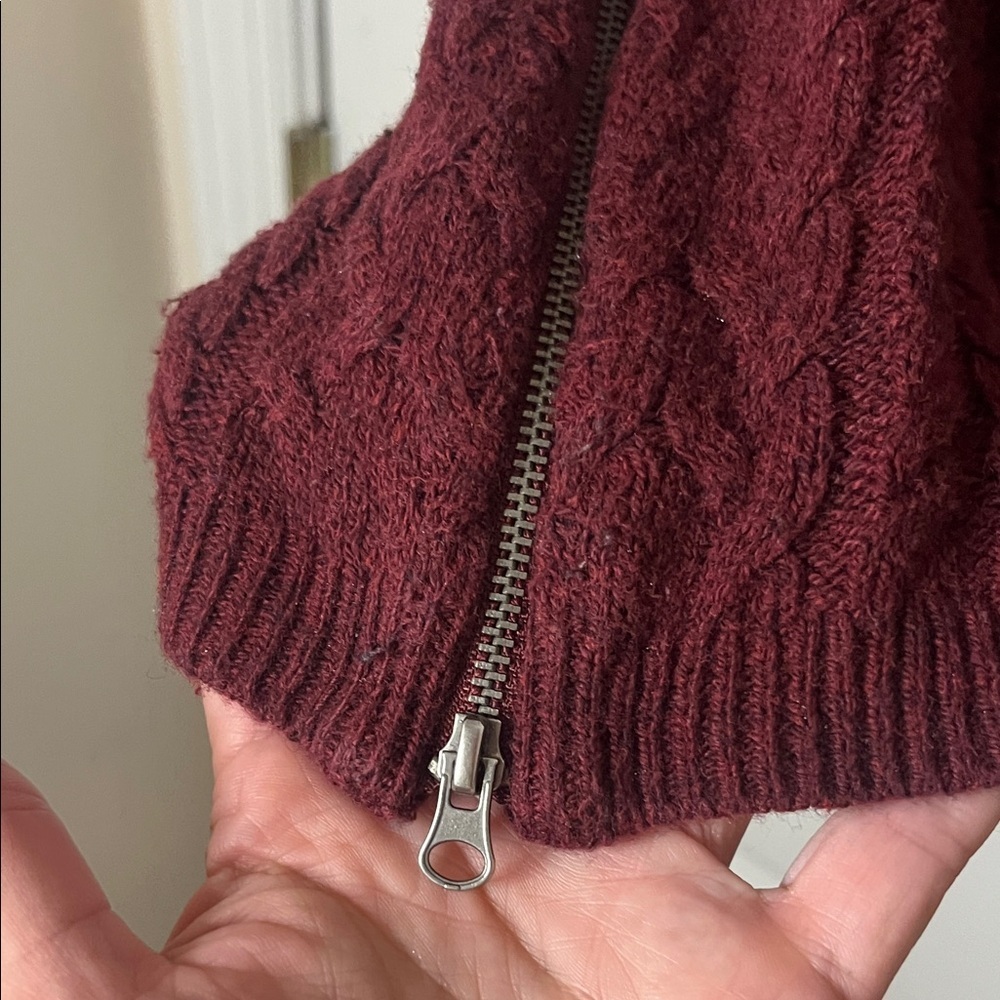 American Eagle Outfitters Maroon Cable Knit Sweater - Picture 3 of 5